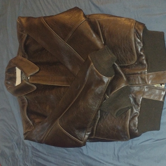 Avirex Bomber Jacket Men's Authentic Type A-2 Leather Flight Jacket Size Small - Picture 10 of 14